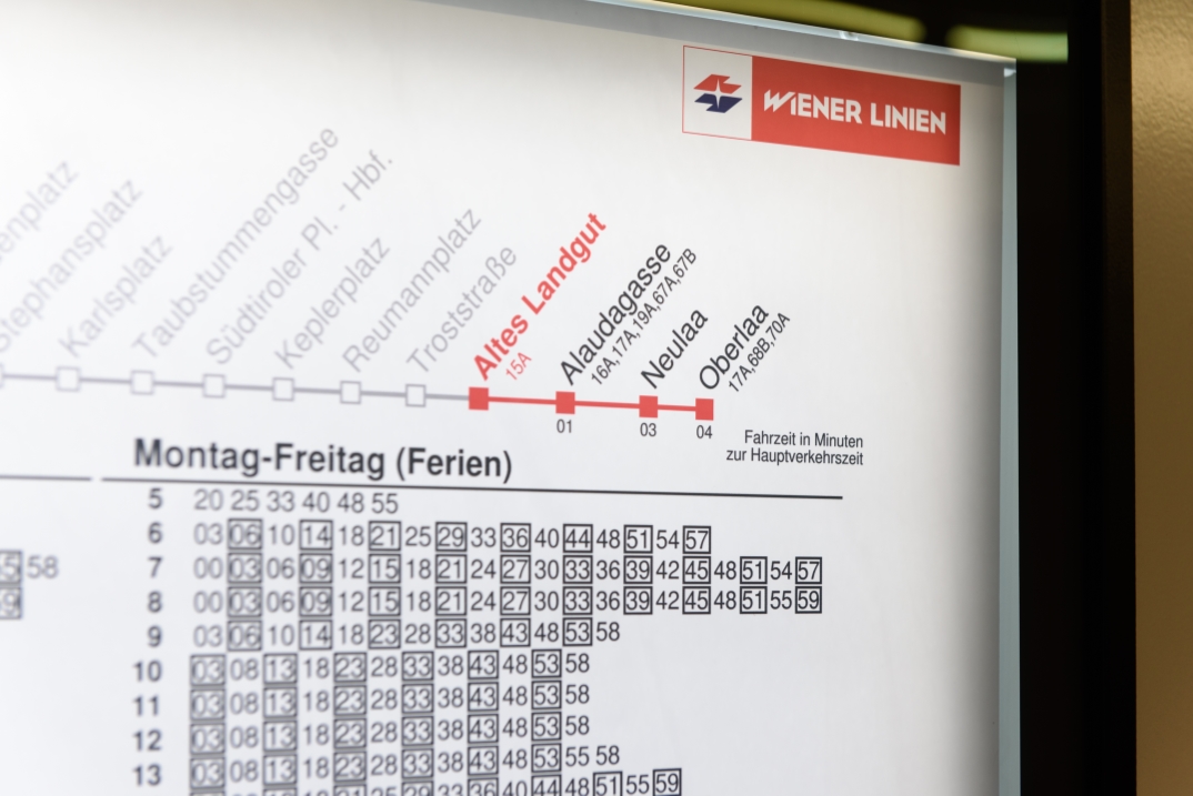 Vorbereitungen für die Eröffnung der U1 Erweiterung in der neuen Station Altes Landgut