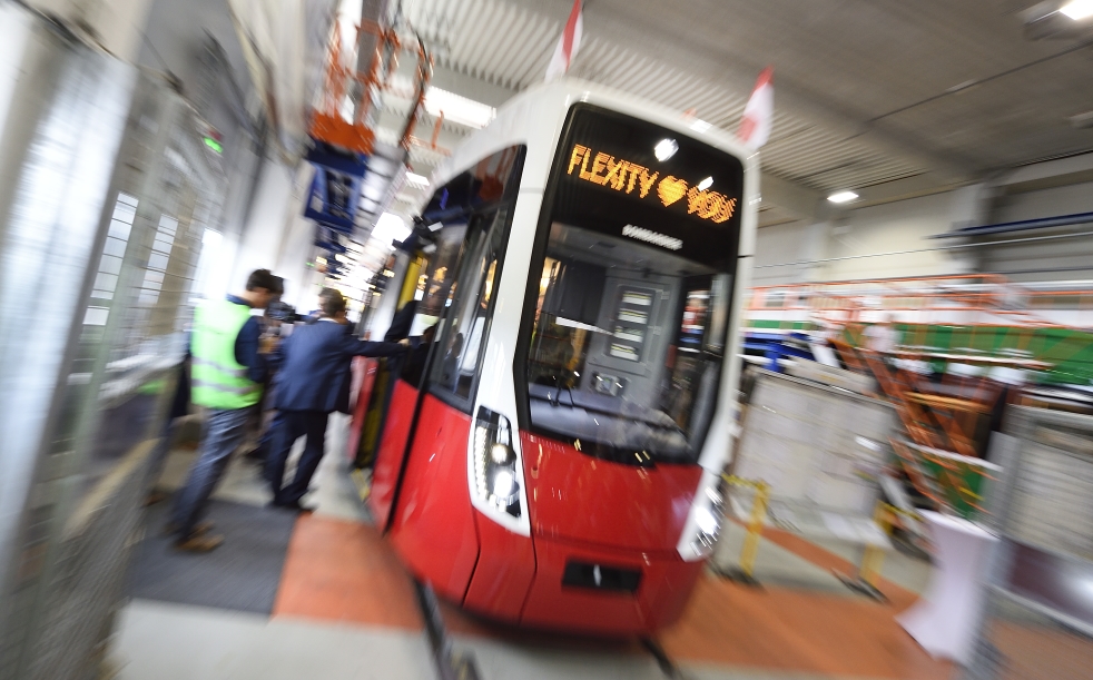 Präsentation der ersten Flexity Straßenbahn für Wien.