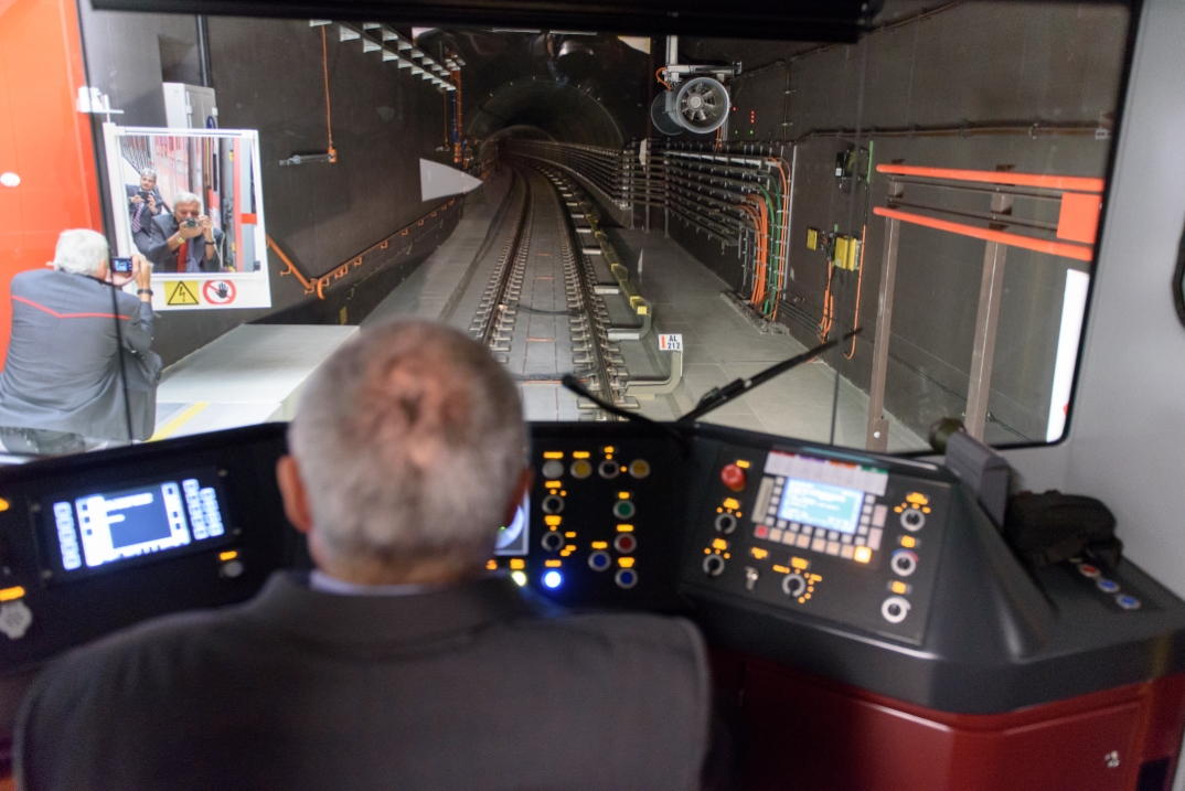 Vorbereitungen für die Eröffnung der U1 Erweiterung in der neuen U1 Station Troststrasse