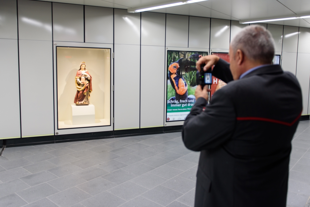 Vorbereitungen für die Eröffnung der U1 Erweiterung in der neuen U1 Station Troststrasse