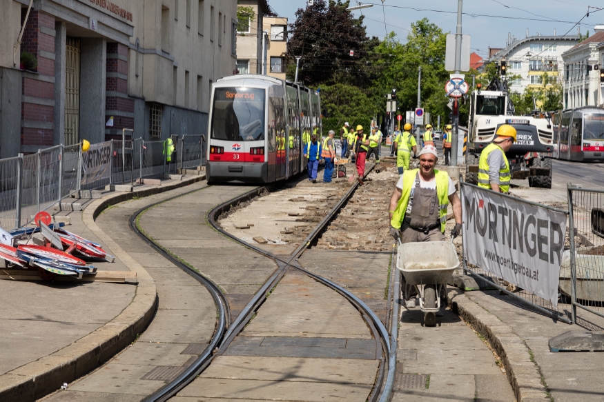 Umbau der  Endstelle Dornbach der Linien 10 und 44