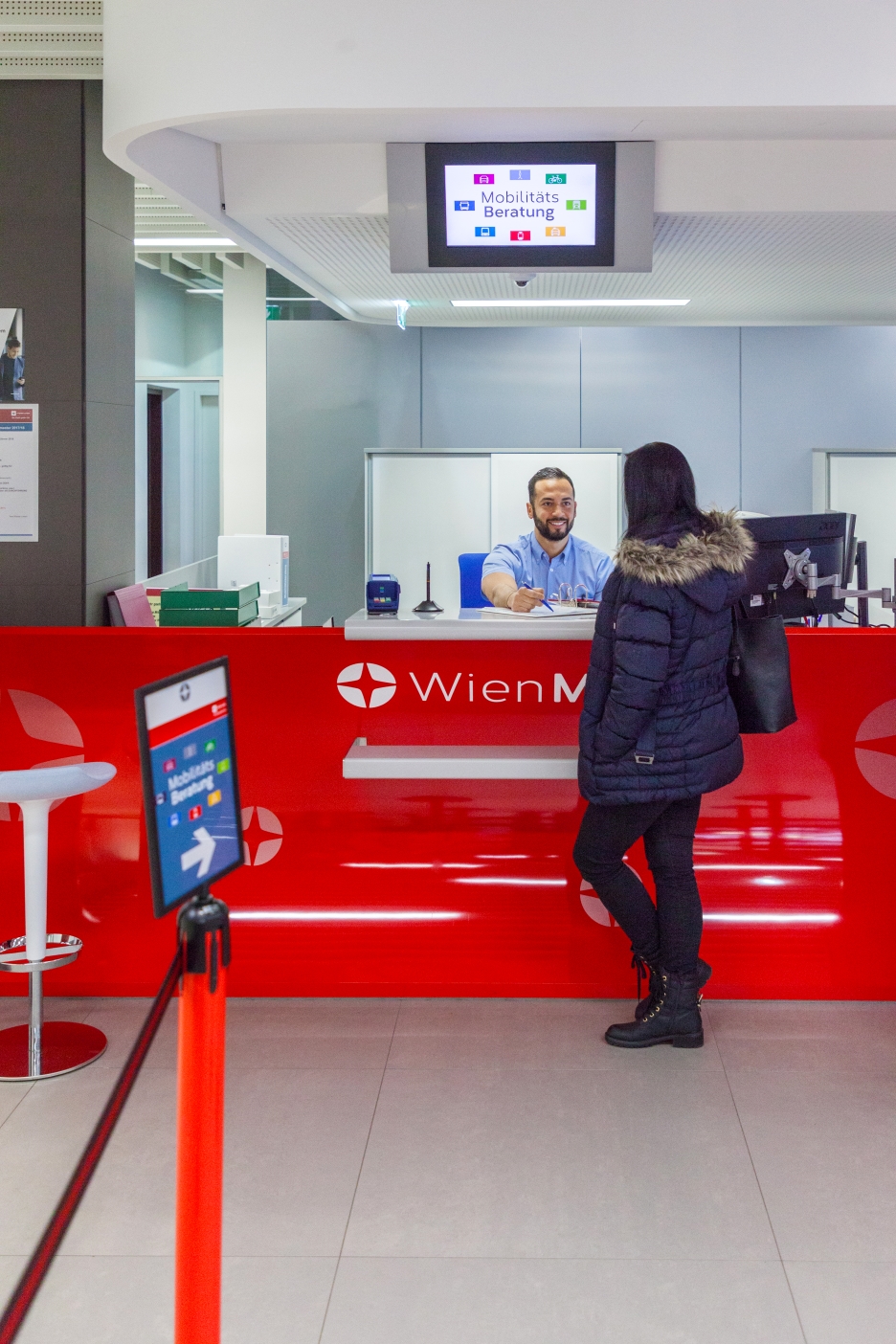 Im Kundenzentrum Erdberg bieten die Wiener Linien umfassende Beratung zu Mobilitätsangeboten in Wien. Von Öffis, Car- und Bikesharing bis zur kombinierten Nutzung des eigenen Fahrrads und PKWs.