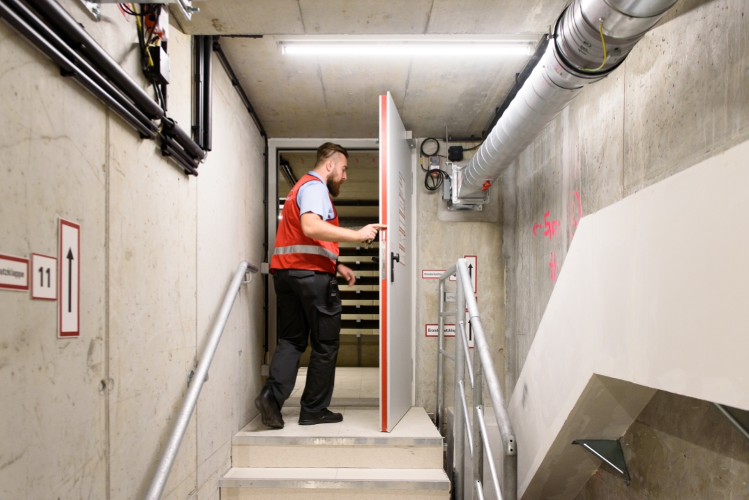 Vorbereitungen für die Eröffnung der U1 Erweiterung in der neuen Station Altes Landgut