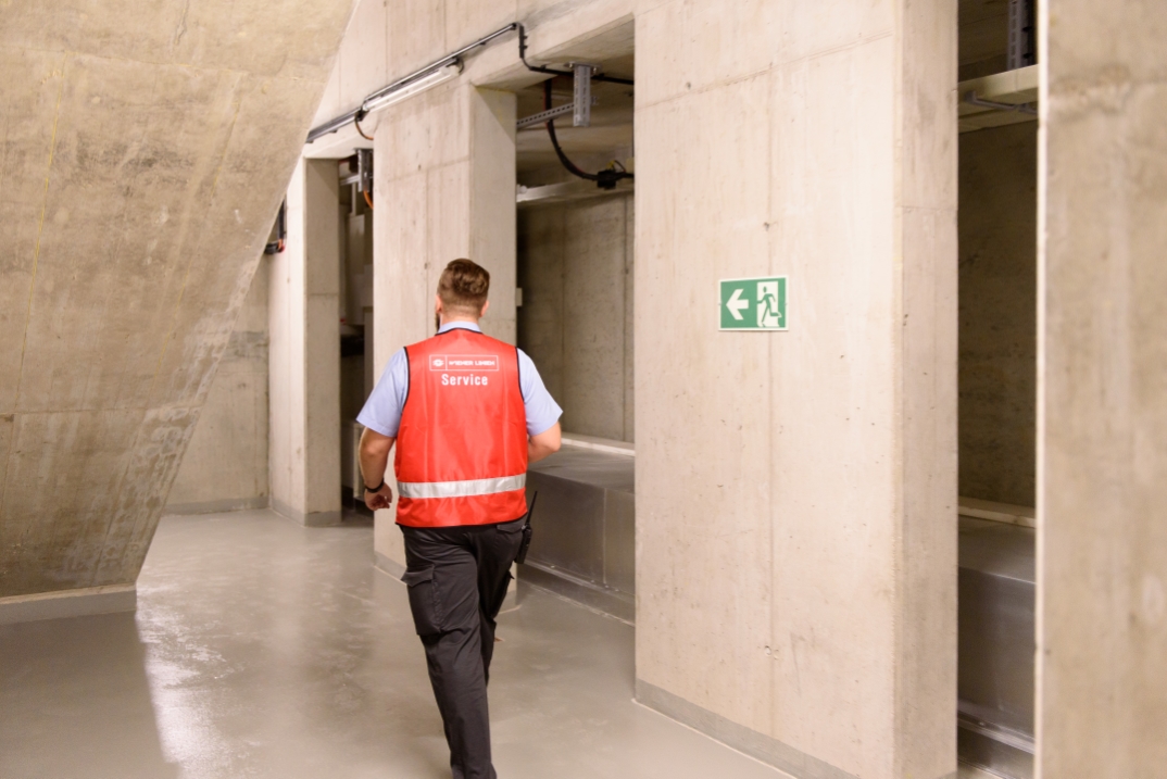 Vorbereitungen für die Eröffnung der U1 Erweiterung in der neuen Station Altes Landgut