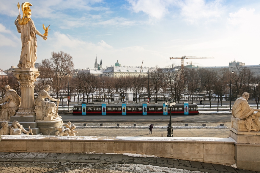 Linie 1 am Dr.Karl Renner Ring Fahrtrichtung Prater Hauptallee