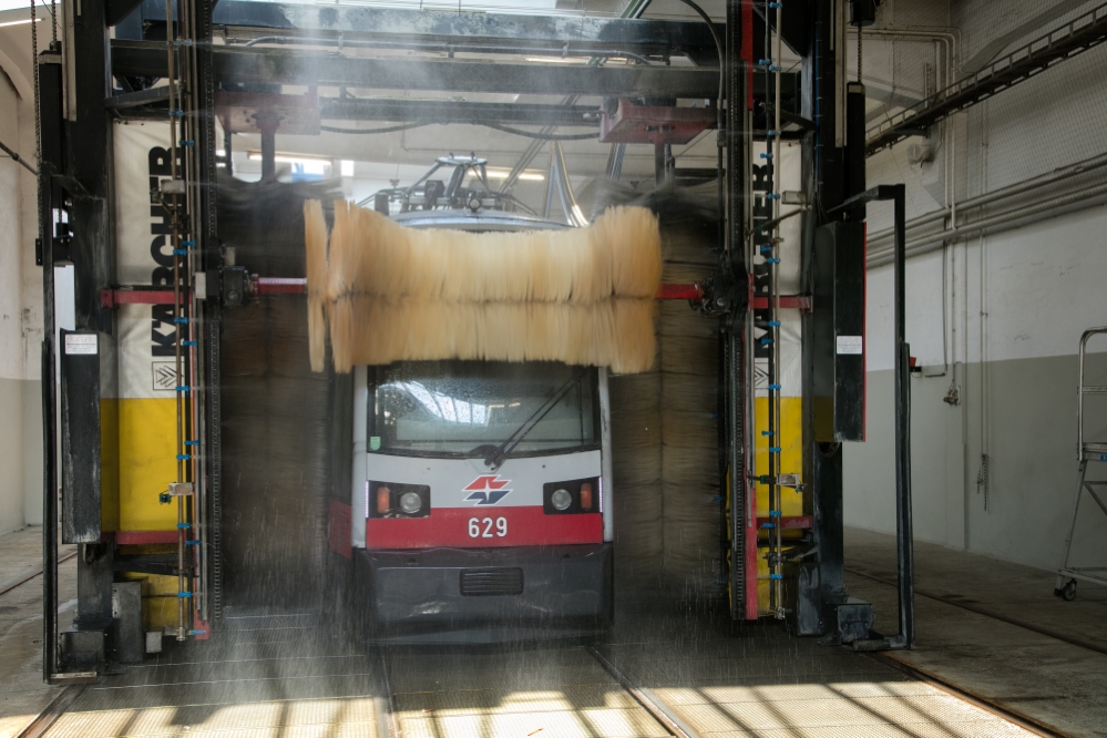 ULF (Type B)  in der Waschanlage Bahnhof Favoriten