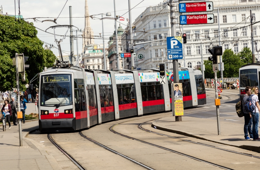 Linie 1 Wiedner Hauptstraße Fahrtrichtung Stefan Fadinger Platz