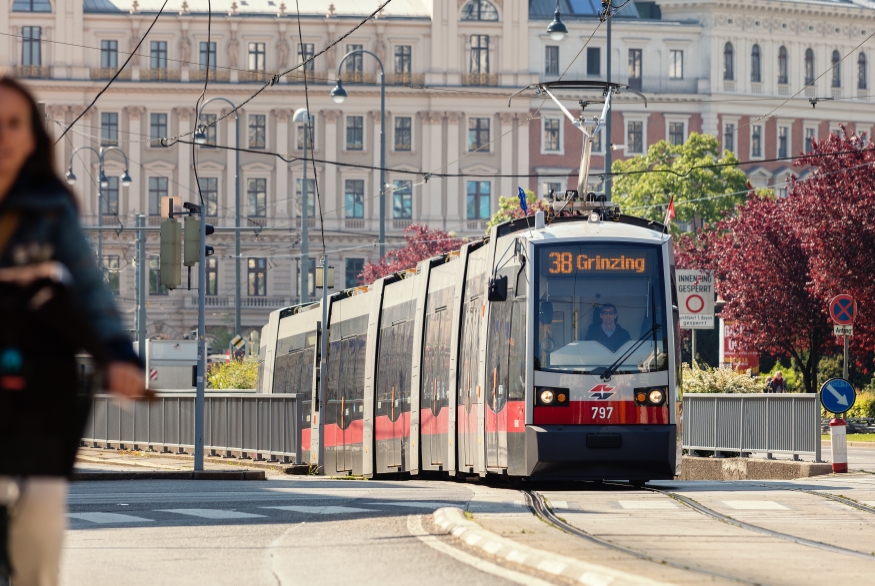 Linie 38 Schottentor, Währingerstraße Fahrtrichtung Grinzing