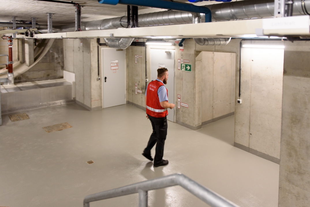 Vorbereitungen für die Eröffnung der U1 Erweiterung in der neuen Station Altes Landgut