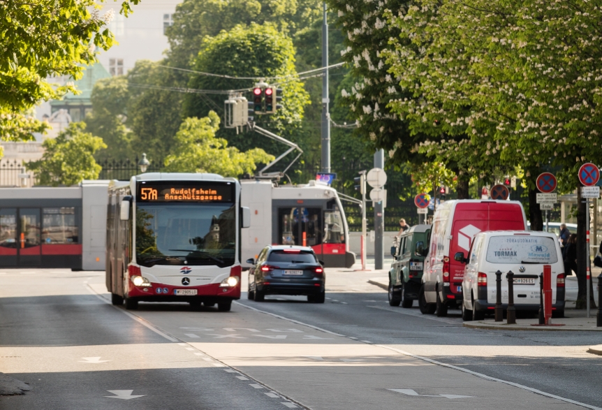 Bus Linie 57A Babenbergerstraße Richtung Rudolfsheim