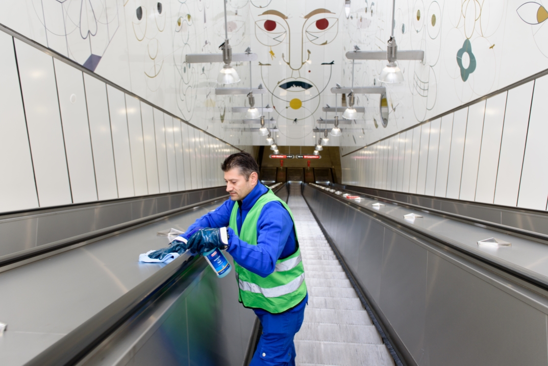 Vorbereitungen für die Eröffnung der U1 Erweiterung in der neuen Station Altes Landgut