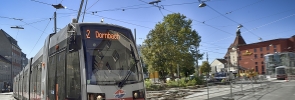 Straßenbahn der Linie 2 auf der geänderten Strecke mit der Endstelle Dornbach.