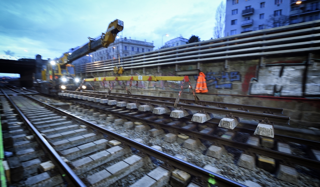 Zwischen den Stationen Pilgramgasse und Margaretengürtel wird im Zuge der U4 Modernisierung eine Weichenanlage gebaut.