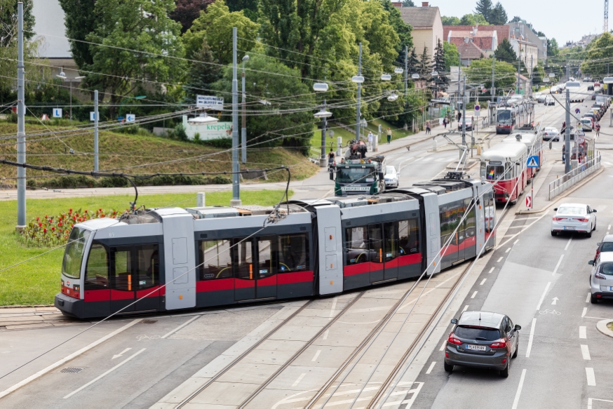 Linie 52  Ausfahrt Schleife Baumgarten