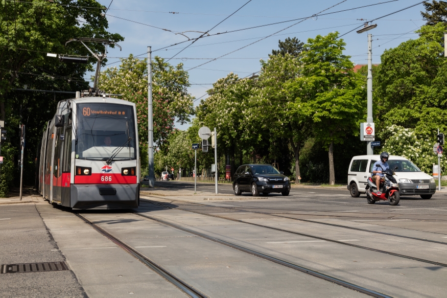 Linie 60  Schloßallee Fahrtrichtung Westbahnhof