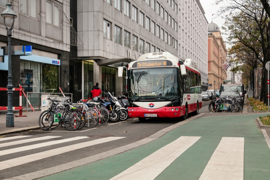 Bus der Linie 3A Schottenring