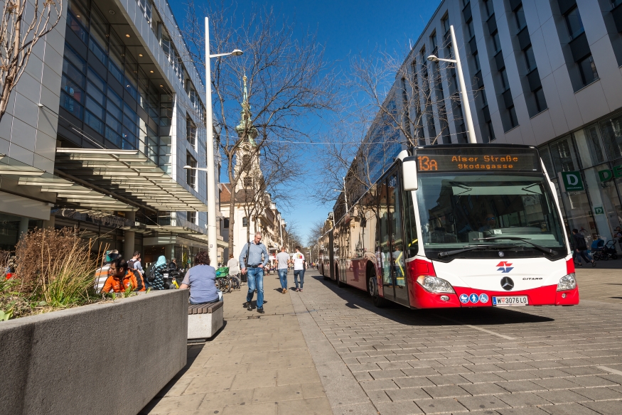 Bus Linie 13A in der Mariahilferstraße