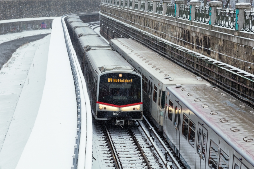 U-Bahn Züge der Linie U4 nahe der Station Pilgramgasse