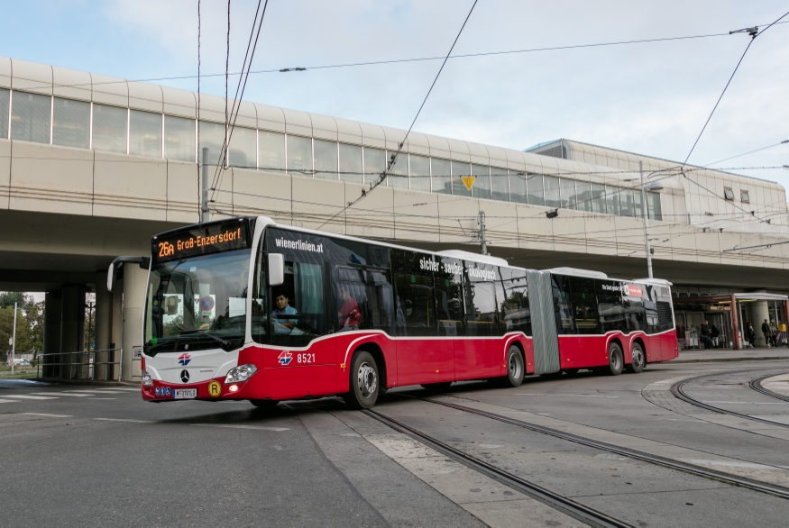 Xl Bus auf Linie 26A in Kagran