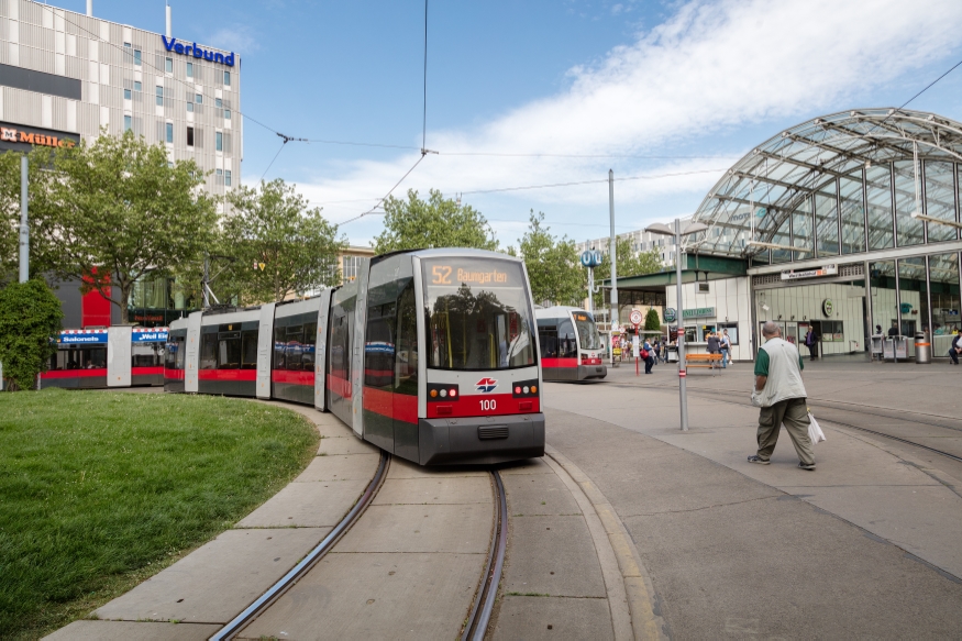 Linie 52  Endstelle Westbahnhoff