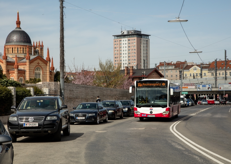 Linie 14A, Gudrunstraße Fahrtrichtung Reumannplatz