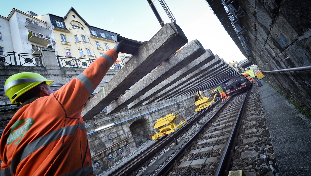 Zwischen den Stationen Pilgramgasse und Margaretengürtel wird im Zuge der U4 Modernisierung eine Weichenanlage gebaut.