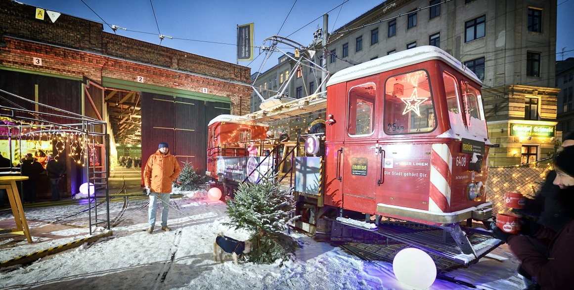 Adventmartkt 2018 im Verkehrsmuseum Remise.