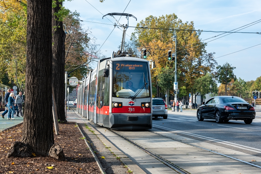 Linie 2 Burgring Fahrtrichtung Praterstern