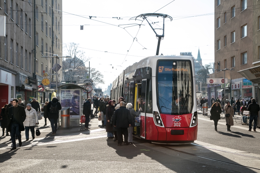 Flexity Linie 67 Favoritenstraße-Quellenstraße  Fahrtrichtung Otto Probst Platz