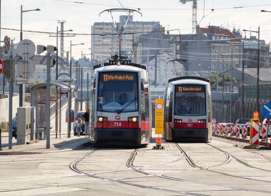 Linie 11 Gudrunstraße