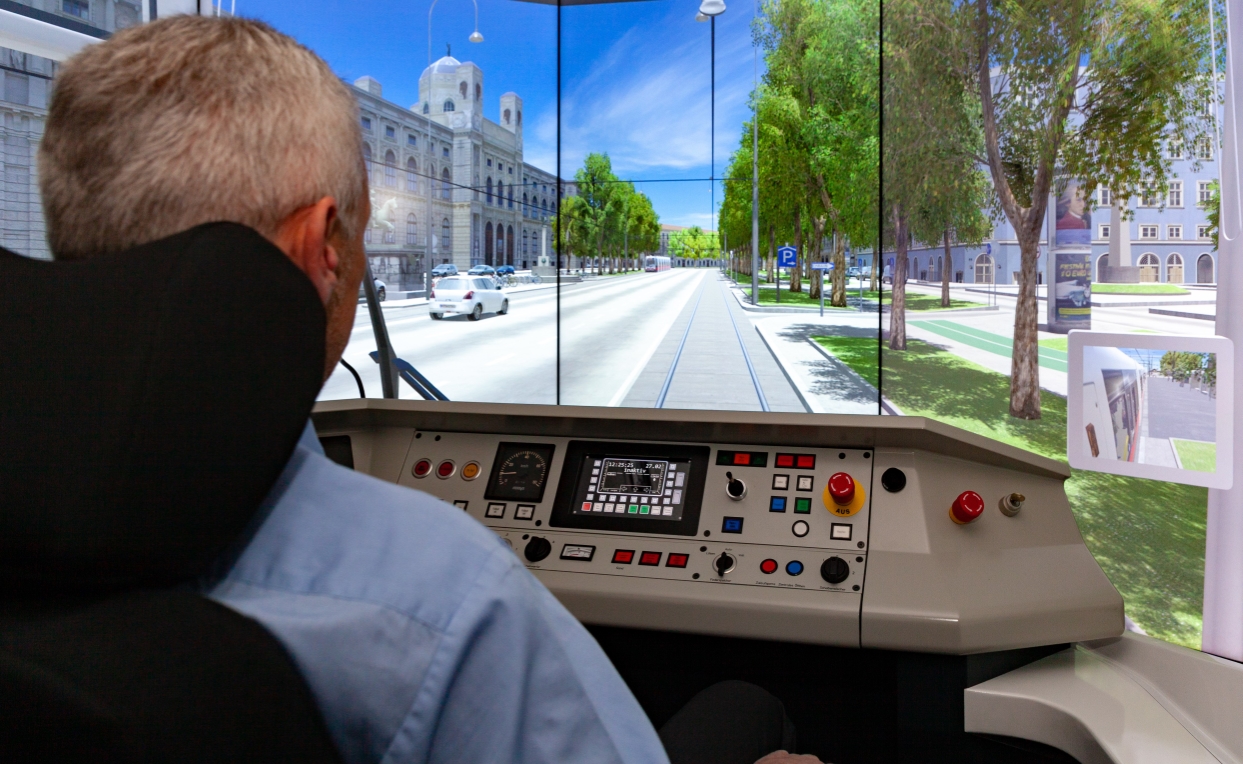 Straßenbahn-Simulator in der Hauptwerkstätte Simmering mit nachgebautem Fahrerstand