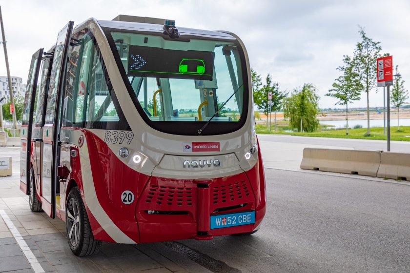 Autonomer Bus in der Seestadt
