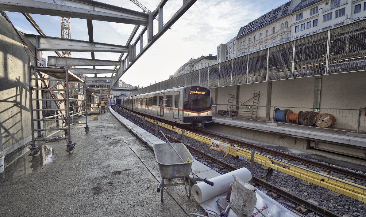 Baustelle der Linien U4 bei der Station Pilgramgasse.