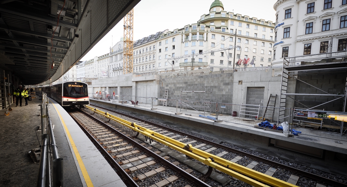 Baustelle der Linien U4 und U2 bei der Station Pilgramgasse.