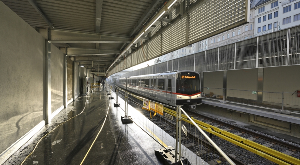 Baustelle der Linien U4 bei der Station Pilgramgasse.