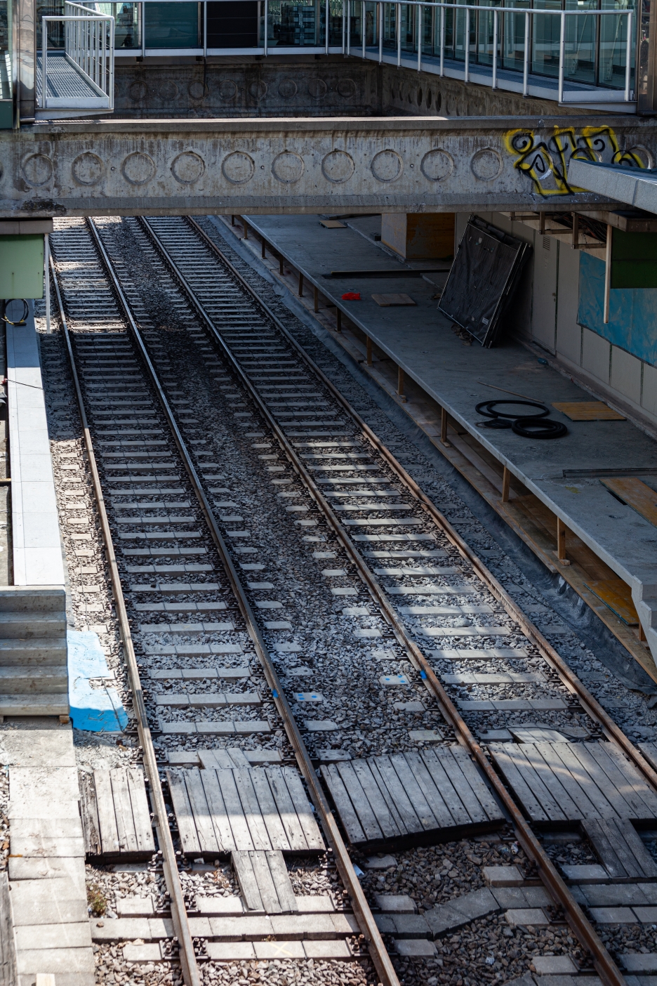 U4-Sommersperre 2019. Die ersten Gleise liegen schon wieder. Mess und Testfahrten werden durchgeführt.