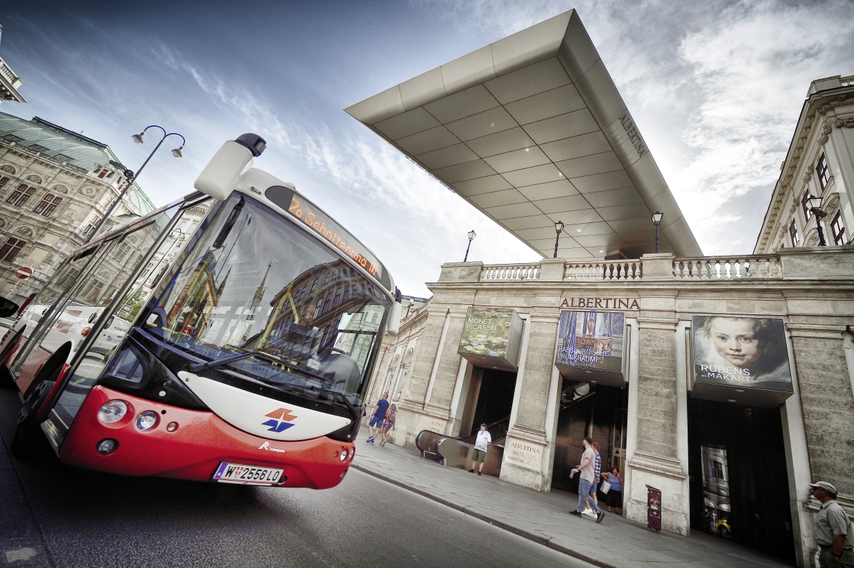 Mehrmals im Jahr wird Ihre Wiener-Linien-Jahreskarte zum Gratis-Ticket für's Museum, wie hier beim Wiener Linien Tag in der Albertina.