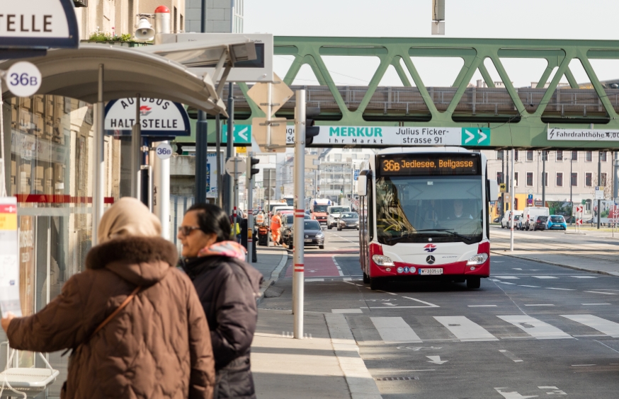 Bus Linie 36B Brünnerstraße KH Nord