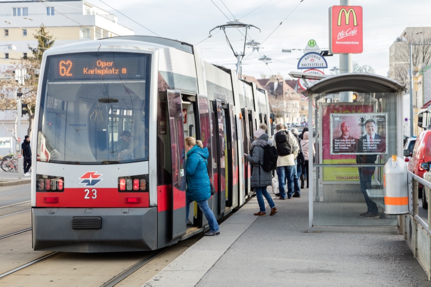 Linie 62 Station Hofwiesengasse Fahrtrichtung Karlsplatz