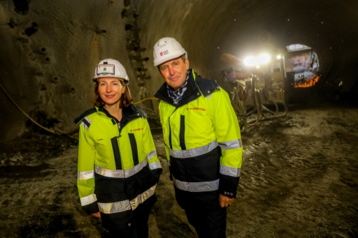 Tunnelbesichtigung Matzleinsdorfer Platz (v.ln.r.) Gudrun Senk, Geschäftsführerin Wiener Linien; Peter Hanke, Öffi-Stadtrat