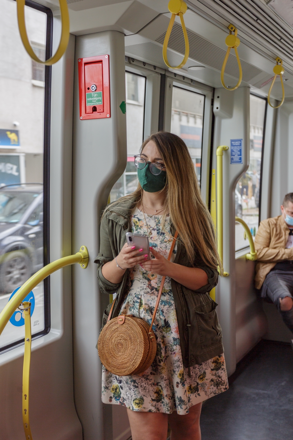 In den öffentlichen Verkehrsmitteln gilt auf Grund der Corona-Krise die Maskentragepflicht.