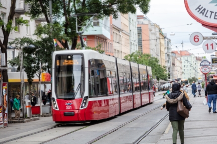 Straßenbahn Flexity Linie 6