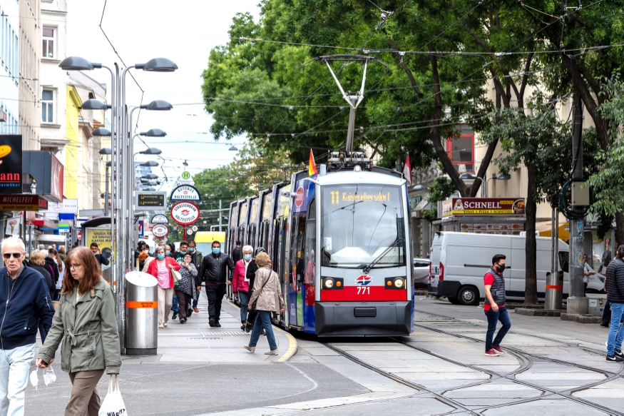 Linie  11 Kreuzung Favoritenstraße/Quellenstraße