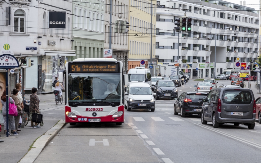 Bus Linie 51A Richtung Ottakringer Bad