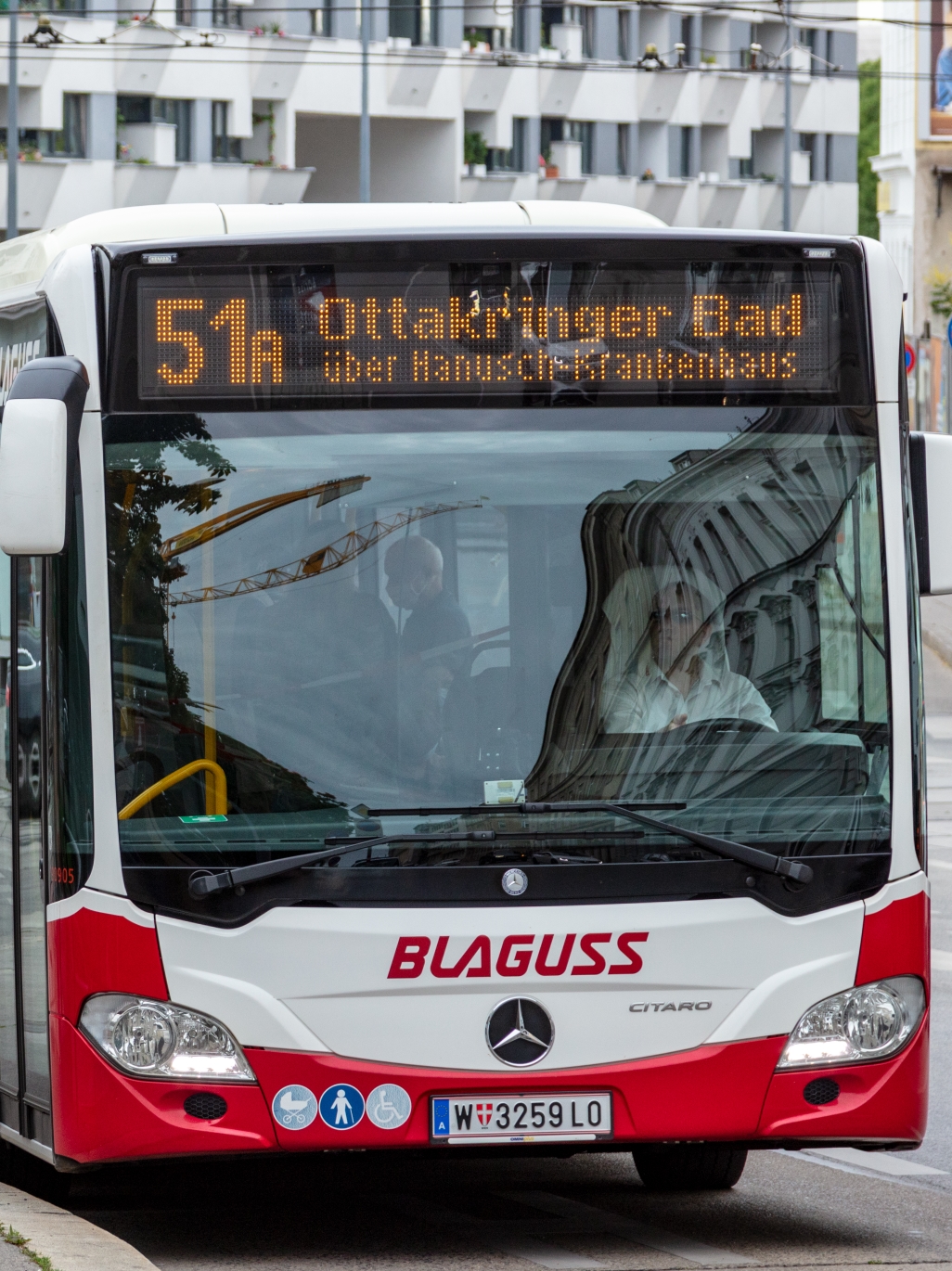 Bus Linie 51A Richtung Ottakringer Bad