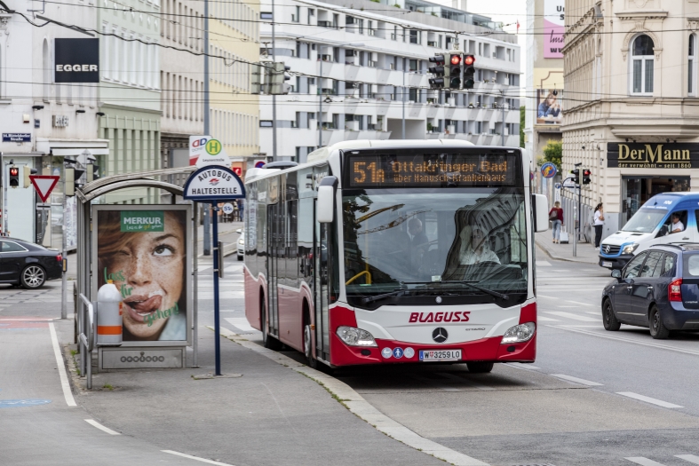 Bus Linie 51A Richtung Ottakringer Bad