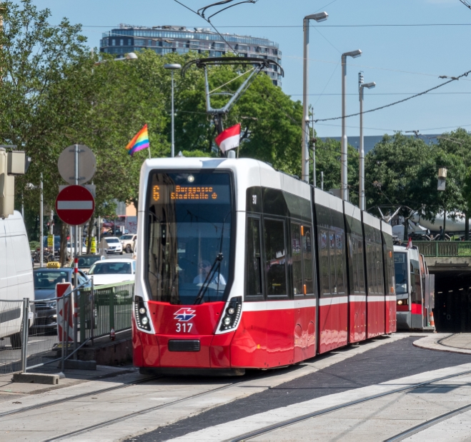 Linie 6 Fahrtrichtung Burggasse-Stadthalle