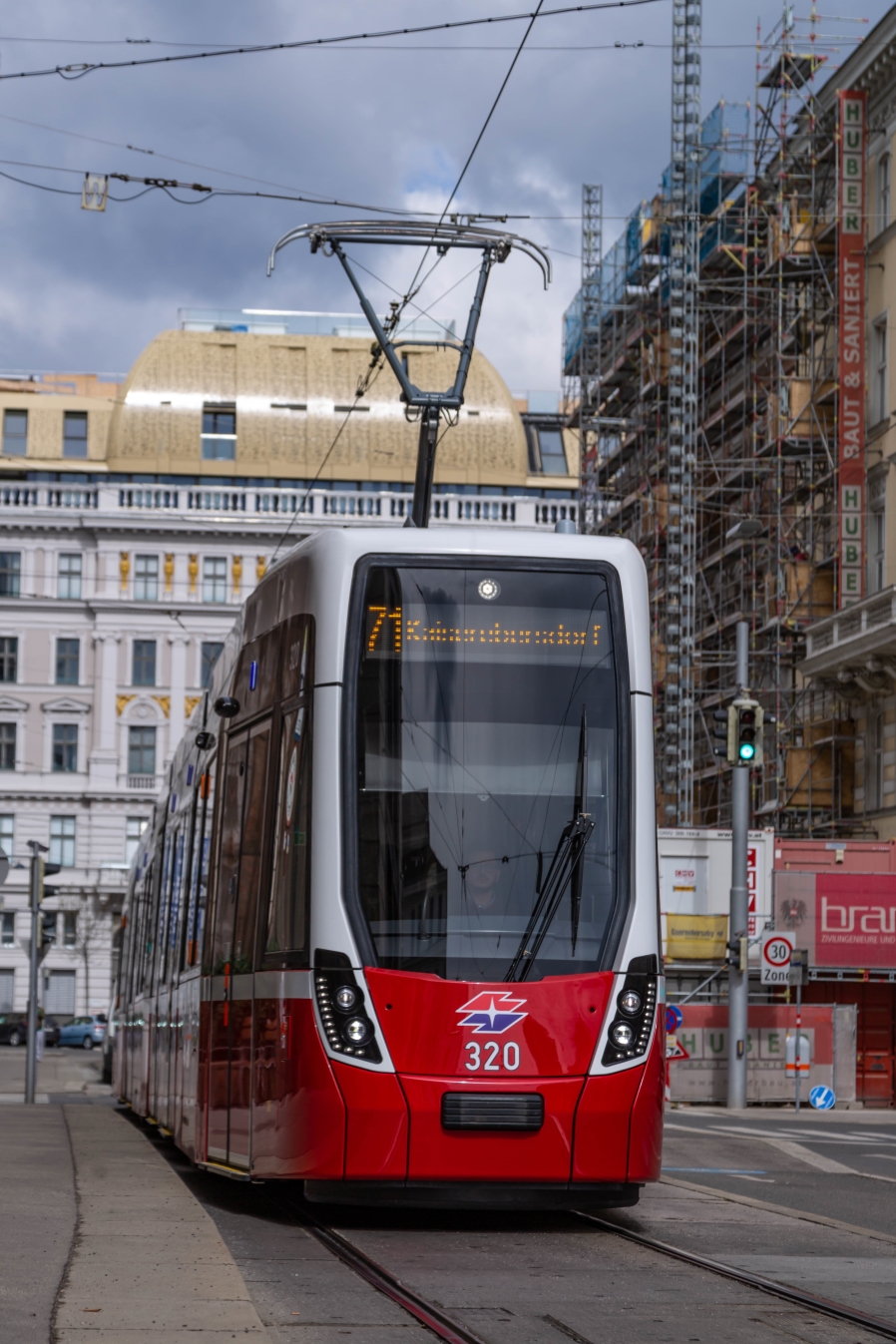 Flexity Linie 71 am Ring