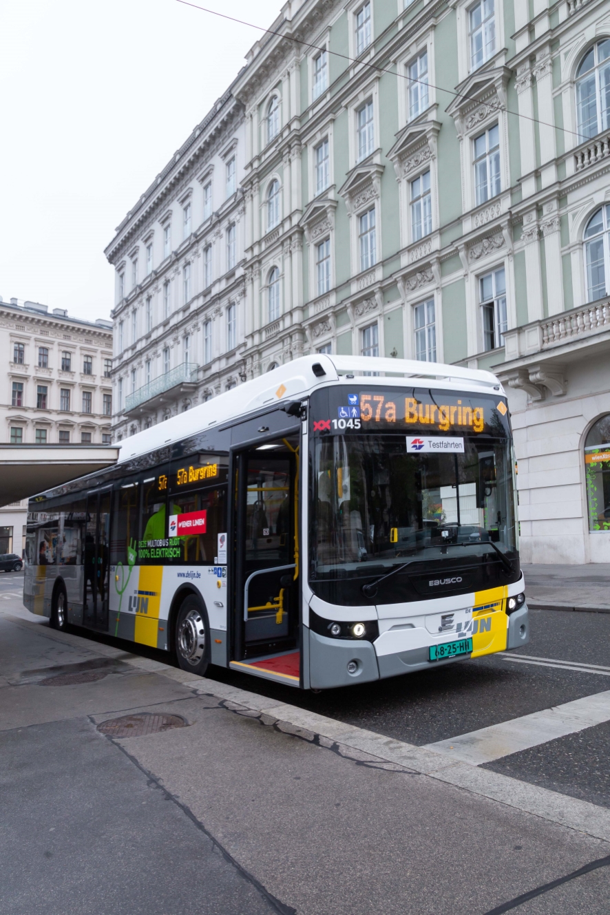 Probebetrieb eines Elektrobusse auf der Linie 57A beim Burgring