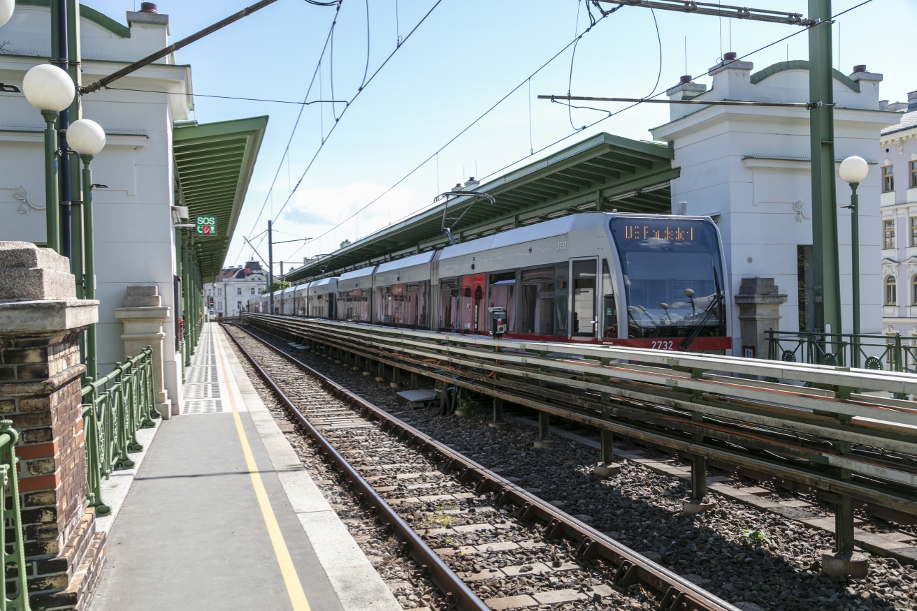 Die Linie U6 in der Station Nußdorfer Straße